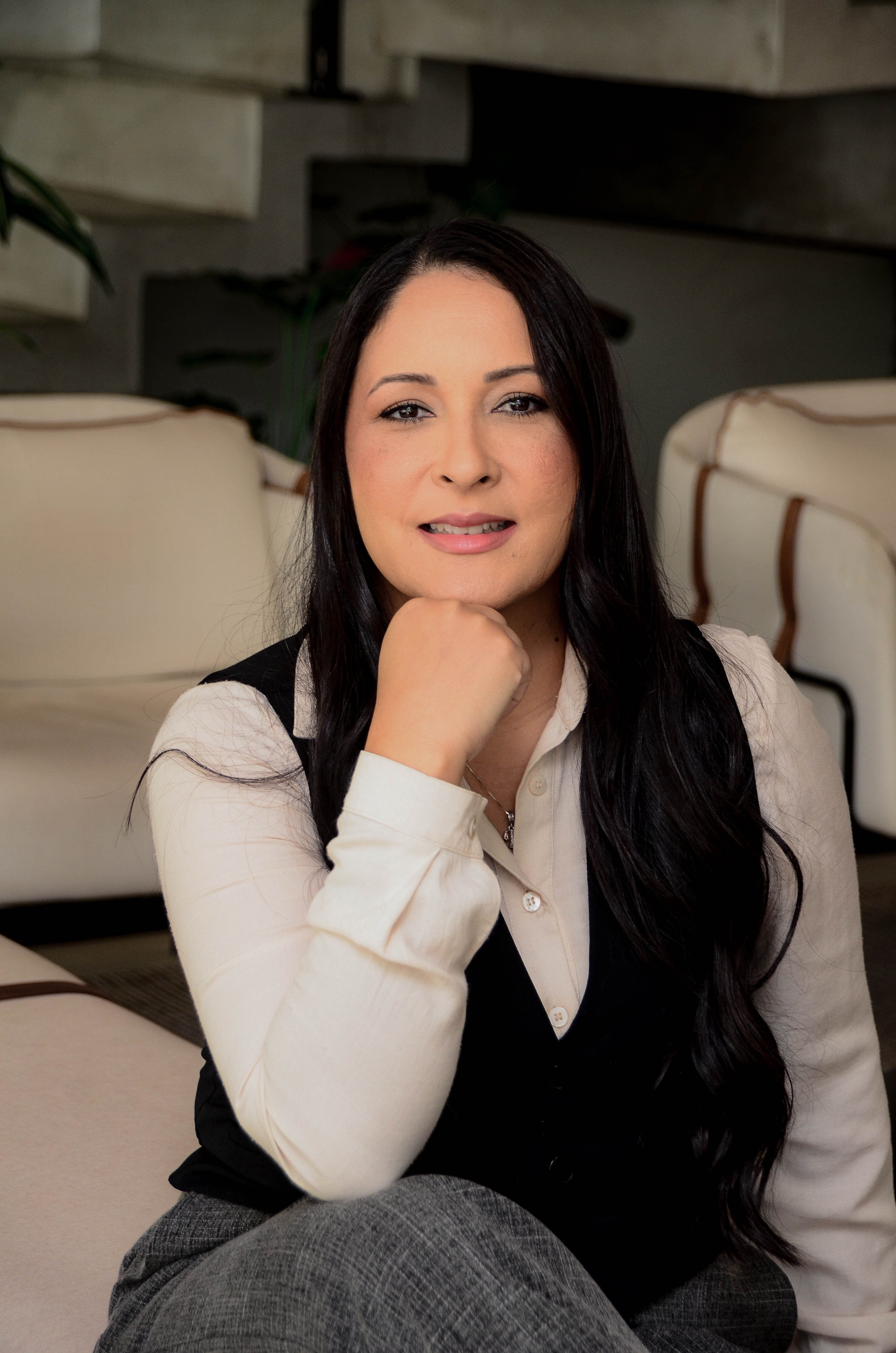 Dra. Telma Souza em ambiente profissional